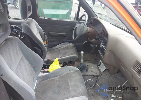 1993 Toyota Pickup 1/2 Ton Ex Long Whlbse Dx z USA, uszkodzony, nr VIN JT4RN93P0P5069211